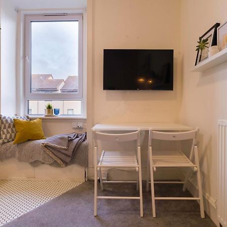 Stylish And Comfortable City Centre Apartment Edimburgo Exterior foto